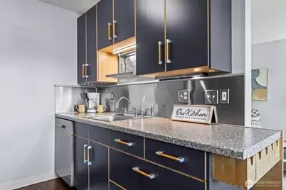 1010 Perry Avenue #305, Bremerton, WA 98310 - Photo 8