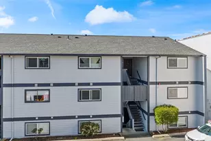 1010 Perry Ave, Bremerton, WA 98310 - Photo 2