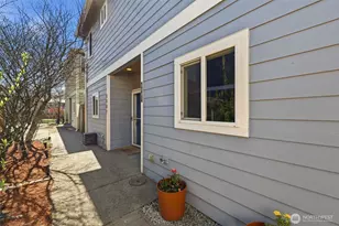 8847 9th Ave SW, Seattle, WA 98106 - Photo 4