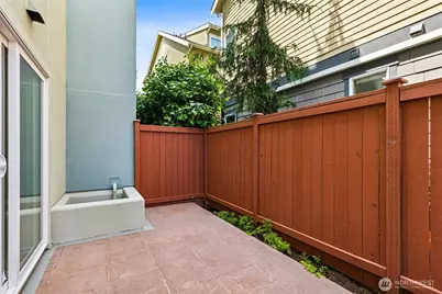 1613 California Avenue SW #101, Seattle, WA 98116 - Photo 8