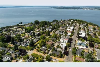 1613 California Avenue SW #101, Seattle, WA 98116 - Photo 28