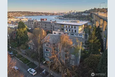 909 N 35th Street #402, Seattle, WA 98103 - Photo 22