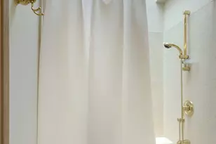 909 N 35th St, Seattle, WA 98103 - Photo 22