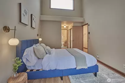 909 N 35th Street #402, Seattle, WA 98103 - Photo 10
