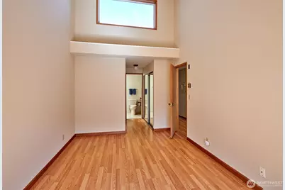 909 N 35th Street #402, Seattle, WA 98103 - Photo 20