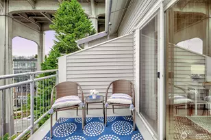 909 N 35th St, Seattle, WA 98103 - Photo 30