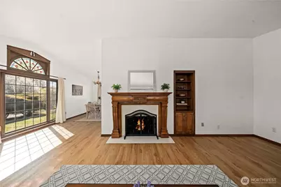 1825 Rainier Court, Sumner, WA 98390 - Photo 8