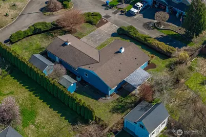 1825 Rainier Court, Sumner, WA 98390 - Photo 4