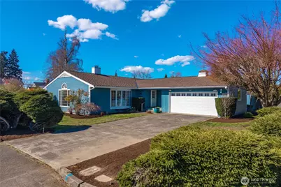 1825 Rainier Court, Sumner, WA 98390 - Photo 1