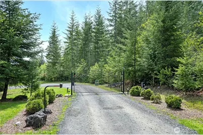 770 E April Avenue, Grapeview, WA 98546 - Photo 2