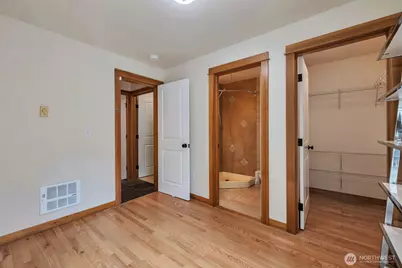 2221 E Spruce Street, Seattle, WA 98122 - Photo 16