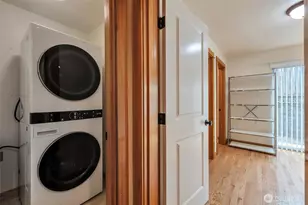 2221 E Spruce St, Seattle, WA 98122 - Photo 14