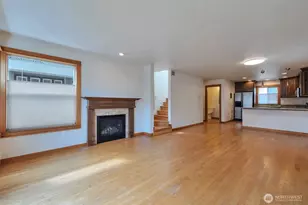 2221 E Spruce St, Seattle, WA 98122 - Photo 8