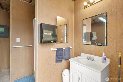 17703 W Big Lake Blvd, Mount Vernon, WA 98274 - Photo 32