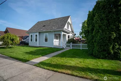 304 Sumas Ave, Sumas, WA 98295 - Photo 2