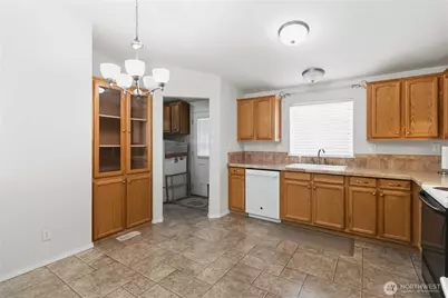 1002 Burcham Street, Kelso, WA 98626 - Photo 8