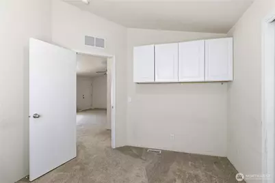 1002 Burcham Street, Kelso, WA 98626 - Photo 14