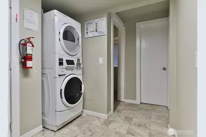 310 Aloha Street, Seattle, WA 98109 - Photo 10