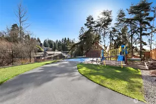 12532 SE 256th Pl, Kent, WA 98030 - Photo 32