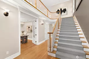 3046 43rd Ave W, Seattle, WA 98199 - Photo 2