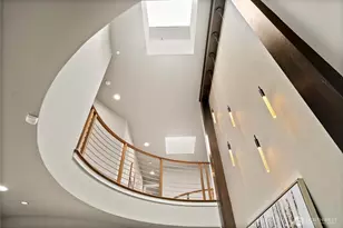 10933 NE 60th St, Kirkland, WA 98033 - Photo 6