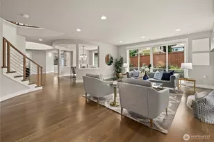 10933 NE 60th St, Kirkland, WA 98033 - Photo 8