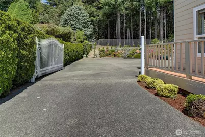 2907 Narrows Place, Tacoma, WA 98407 - Photo 32