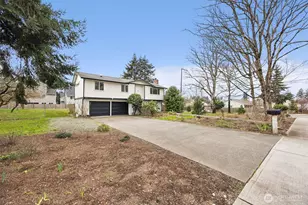 3810 180th St E, Tacoma, WA 98446 - Photo 2