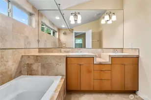 738 N 185th St, Shoreline, WA 98133 - Photo 26