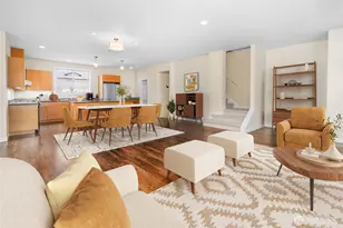 738 N 185th St, Shoreline, WA 98133 - Photo 10