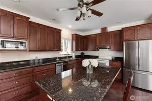 3026 140th St NW, Marysville, WA 98271 - Photo 8