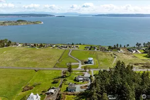 1387 Scenic Heights Rd, Oak Harbor, WA 98277 - Photo 4