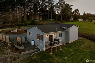 1387 Scenic Heights Rd, Oak Harbor, WA 98277 - Photo 2