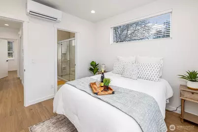 7711 A 11th Avenue SW, Seattle, WA 98106 - Photo 10