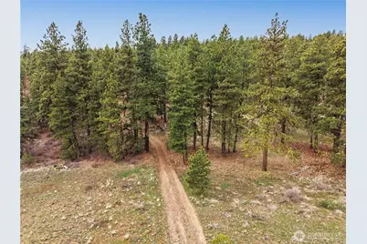 305 Sunrise Way, East Wenatchee, WA 98802 - Photo 1