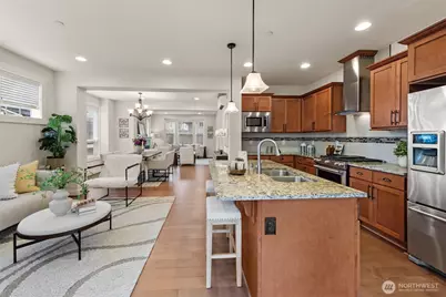 1321 Greenwich Walk NE, Issaquah, WA 98029 - Photo 8