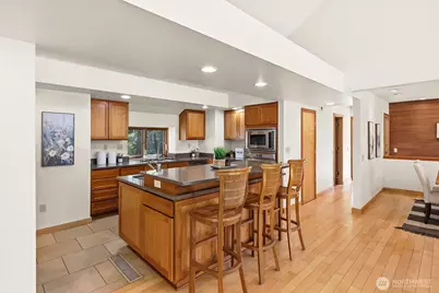 17055 37th Avenue NE, Lake Forest Park, WA 98155 - Photo 12