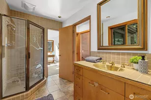 17055 37th Ave NE, Lake Forest Park, WA 98155 - Photo 18