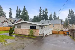 2612 204th St SW, Lynnwood, WA 98036 - Photo 2