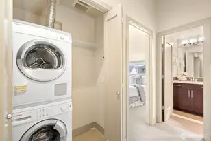 3431 Meridian Ave N, Seattle, WA 98103 - Photo 16