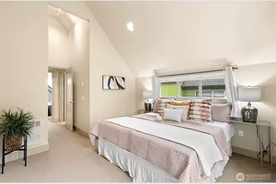 3431 Meridian Avenue N, Seattle, WA 98103 - Photo 12