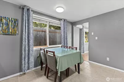 707 E James Street, Kent, WA 98031 - Photo 8