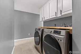 707 E James St, Kent, WA 98031 - Photo 14