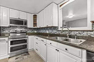 707 E James St, Kent, WA 98031 - Photo 6