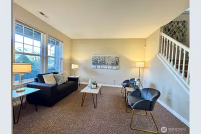 762 Ilwaco Place NE, Renton, WA 98059 - Photo 2