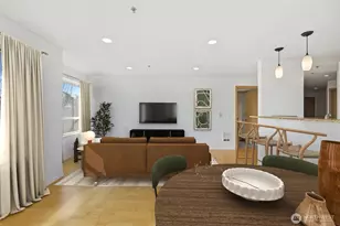 424 N 85th St, Seattle, WA 98103 - Photo 8