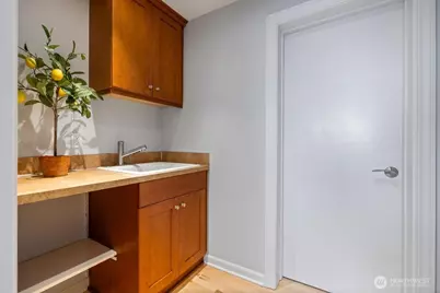 16733 Maplewild Avenue SW, Burien, WA 98166 - Photo 14