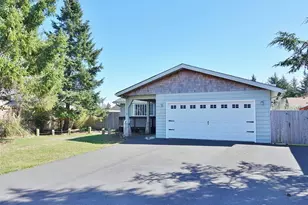 137 S Razor Clam Dr SW, Ocean Shores, WA 98569 - Photo 2