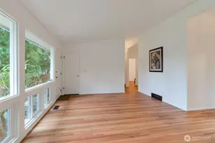 15269 Densmore Ave N, Shoreline, WA 98133 - Photo 4