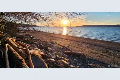 303 Arrowhead Point Lane, Camano Island, WA 98282 - Photo 2